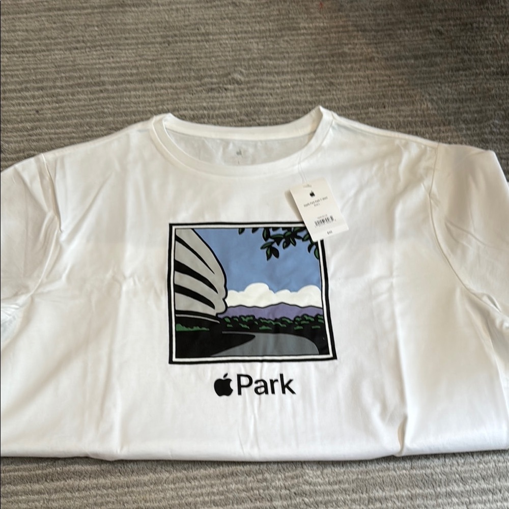 NWT - Apple Park Path Tshirt Graphic Tee in White *RARE*